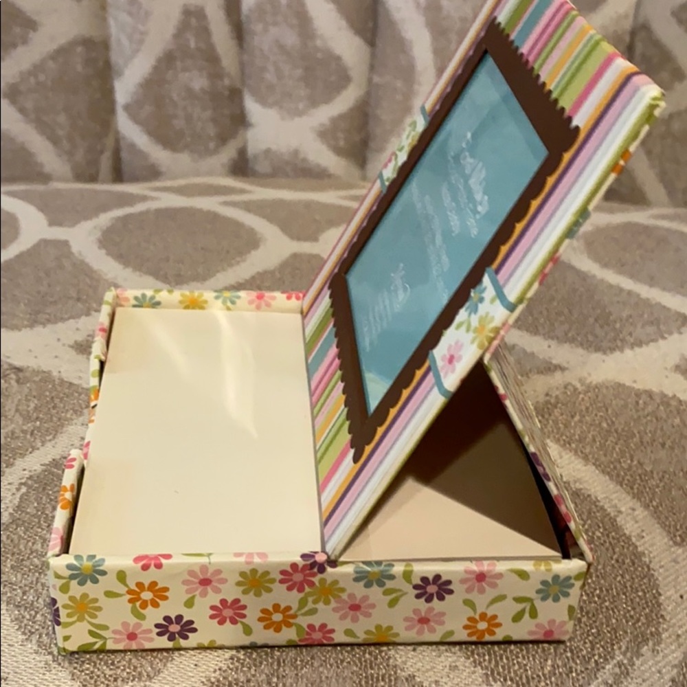 Markings Pop-Up Photo Frame Note Caddy